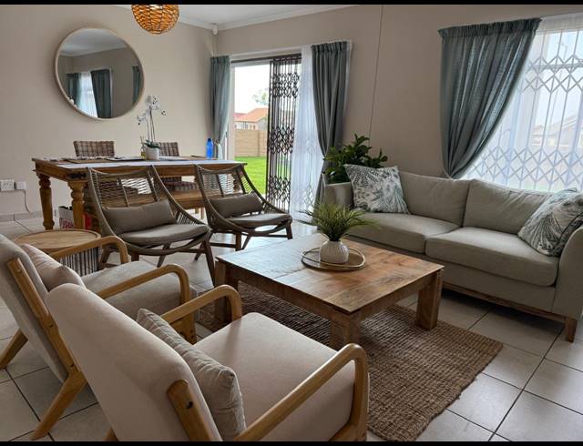 3 BEDROOM TOWNHOUSE FOR SALE IN WATERKLOOF EAST